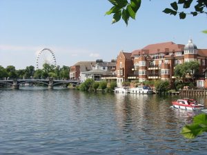 Windsor Castle Tour Guide paperback - Image 3